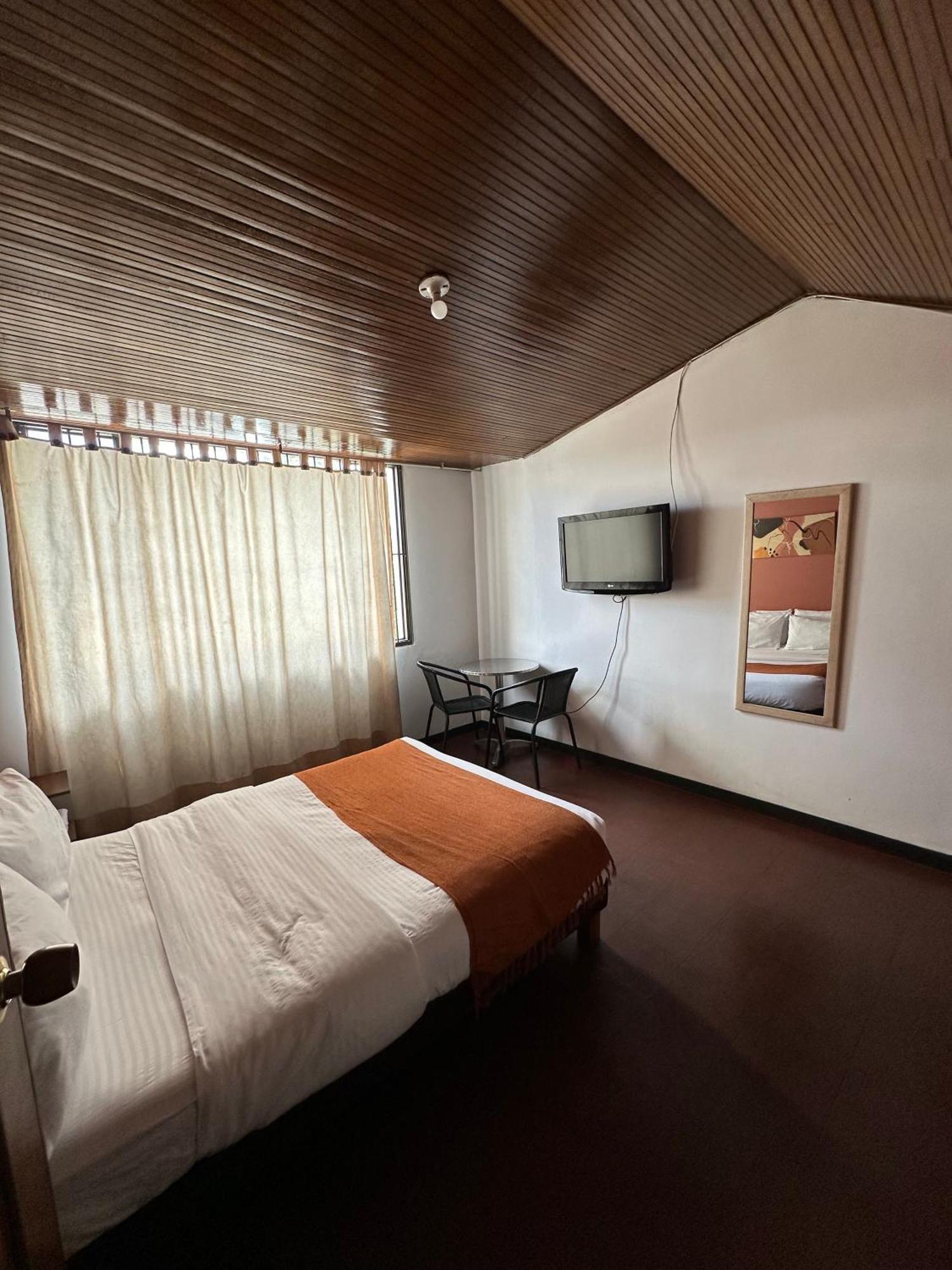 Hotel Way Maker 1 Bogotá Esterno foto