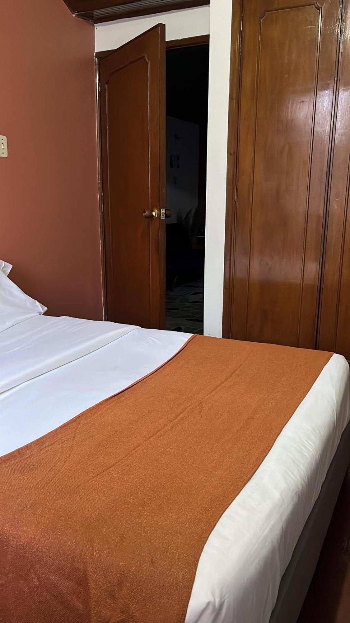 Hotel Way Maker 1 Bogotá Esterno foto