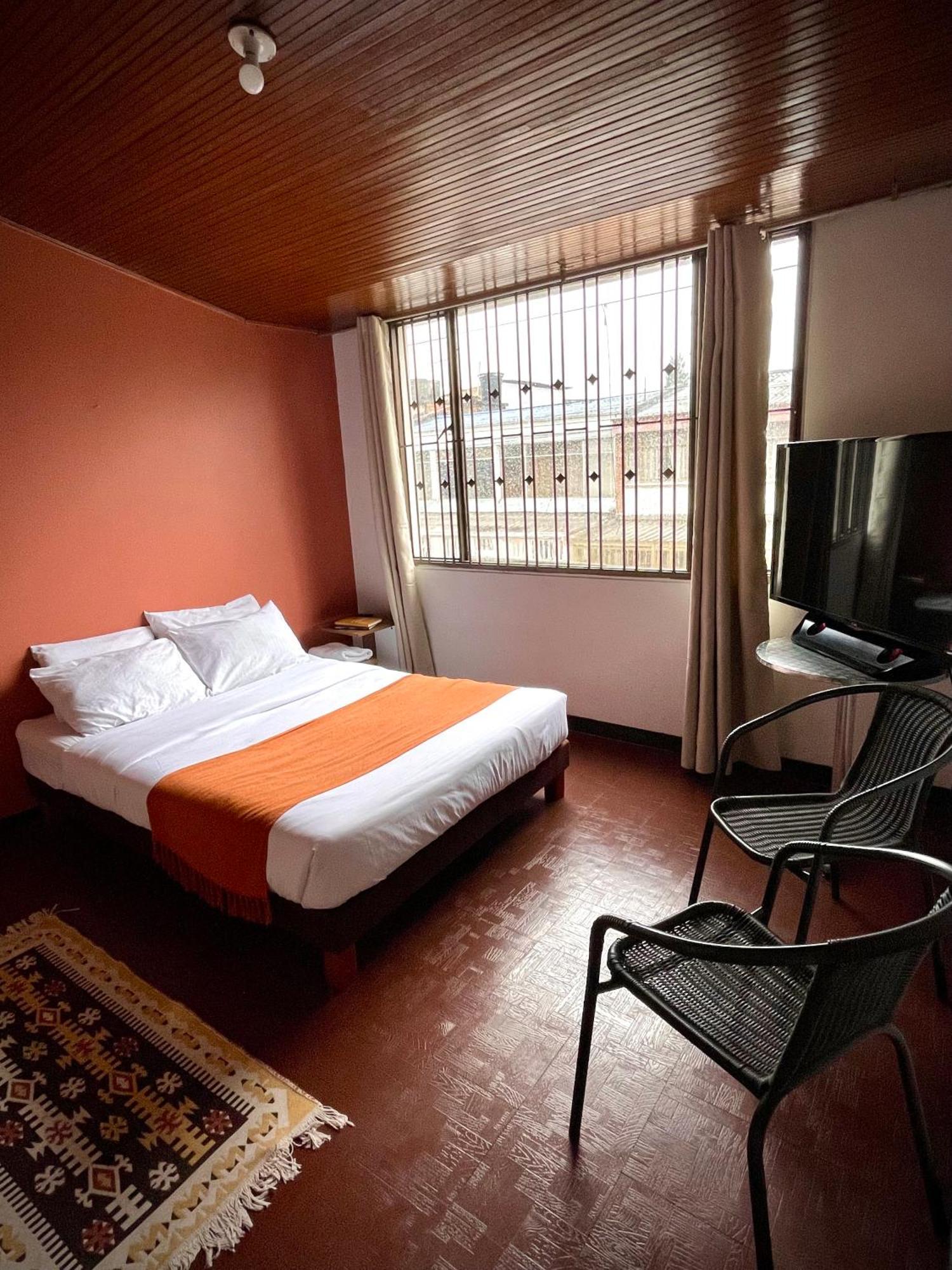 Hotel Way Maker 1 Bogotá Esterno foto