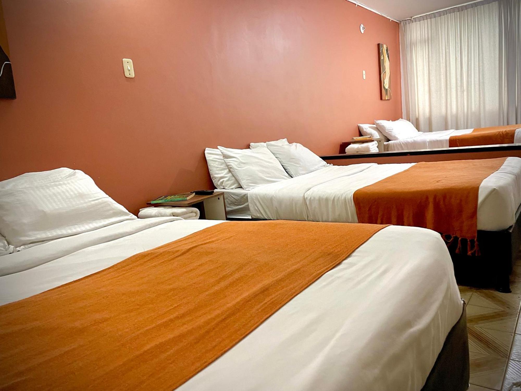 Hotel Way Maker 1 Bogotá Esterno foto